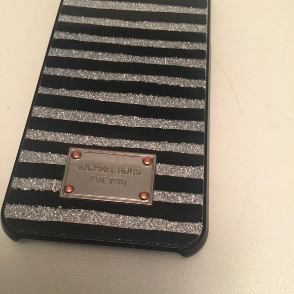 Michael Kors iphone 6 Case - Picture 3 of 3